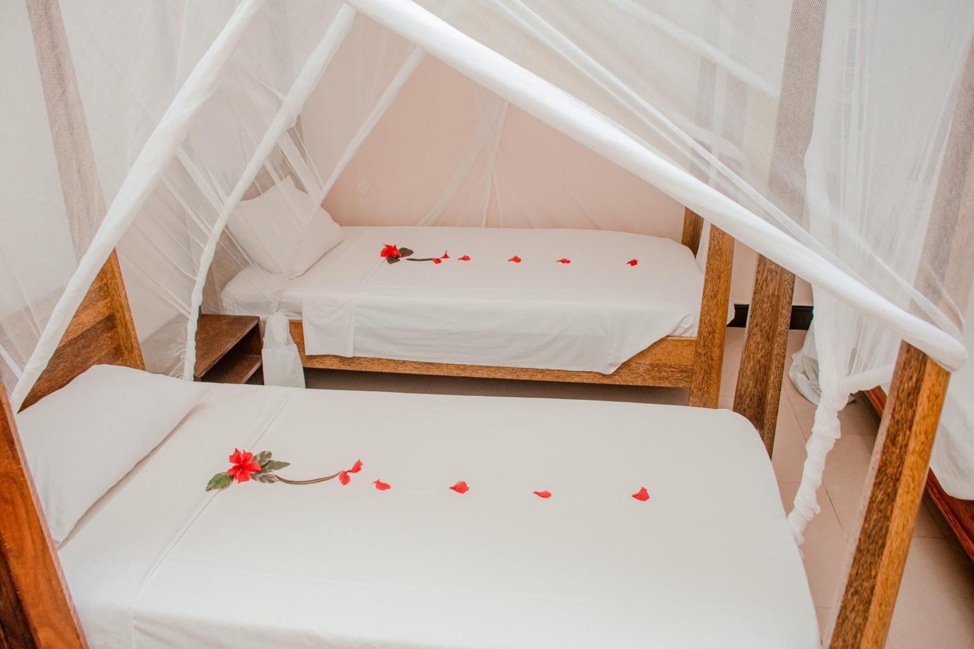 Mnarani Beach Cottages Нунгви Екстериор снимка